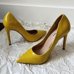 Steve Madden Orkid yellow patent heels pumps 4in Heel size 6 Photo 12