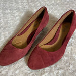 Elegant Burgundy Suede Heels EüroSoft by Sofft Size 8 M Purple Photo 0