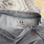 Under Armour  Grey thermal heat gear long sleeve size small Photo 1