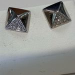 14k solid gold pavé diamond square pyramid stud earrings Photo 1