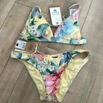 Billabong NWT Billbong Solstice Tropic Swimsuit 2 Piece Floral Yellow Sz XS Photo 3