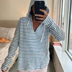 Splendid Blue and White sweatshirt Photo 5