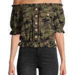 No Boundaries Off the shoulder camouflage top‎ Photo 0