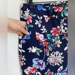 Laundry by Shelli Segal  Floral Print Crop Pants size 12 Photo 11