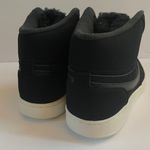 Nike High Top Shoes Photo 2