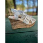 Jellypop  Hattie White Wedge Sandals Strappy Cork Wedge 5" heel Size 9 NWT Photo 2