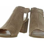 Franco Sarto  Womens Harlet 2 Dress Sandals Suede Perforated Taupe 5 Photo 2