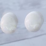 Vintage Screw On Earrings Chunky 3D Large Shell Beach Vibes White Photo 0