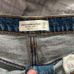 Abercrombie & Fitch COPY -  the Mom Short High Rise 14/32 NWOT Photo 1