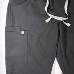 FIGS Kade Cargo Scrub Pants Women's Black XSP Classic Fit Straight Leg EUC Photo 4