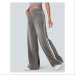 Halara Flex High Waisted Stripe Wide Leg
Jeans with Pockets Gray Photo 9