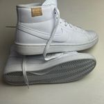 Nike  Women’s Court Royale 2 MI2 Sz 8.5 Photo 0