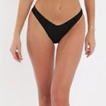 New Look ‎ v shape bikini bottoms in black Photo 0