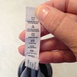 Under Armour  heat gear semi fitted gray stripe top S Photo 4