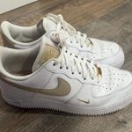 Nike gold  air force 1 size 10 Photo 2