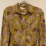 Beach Lunch Lounge Size Medium Multicolor Safari Whimsical Print Button Blouse Photo 1