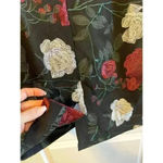 ECI  NY Women's Floral Rose Embroidered Pencil Skirt Size 8 red green champagne Photo 3