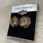 Zircon Knot Stud Earrings Soft gold Photo 2