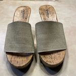 Arizona Jeans Arizona Jean Company Women's Glittery Gold Sandals Photo 3