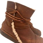 UGG  Women's Brown Leather Luisa Skeepskin All Weather Boots Size 10 Photo 1