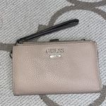 Guess  zipper pocket phone case rose gold wristlet Photo 8