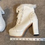 Women’s White Chunky High Heeled Boots Faux Fur Trim Size 39EU (8.5 US) NEW Photo 10