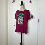Maroon Short Sleeve T Shirt with Golden Pineapple on Front Size XL Red Photo 4