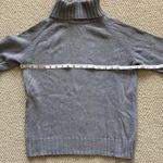 Pria Turtleneck Sweater Pullover Shirt Ribbed Soft Stretchy Size Medium Gray EUC Photo 4