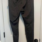 Old Navy NWT.  gray high rise go dry active sports leggings with stirrups med Photo 3