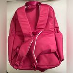Lululemon  NWT Everywhere Backpack 22L Tech Canvas Raspberry Coulis Photo 5