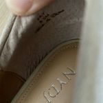 NYDJ  Women's Beige Suede Block Heel Pumps size 8.5 Photo 6