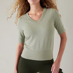 Athleta  Step Forward Sweatshirt Tee Fern Green Medium M V-Neck Half Sleeve Photo 0