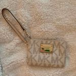 Michael Kors MK Wristlet / Wallet Photo 0