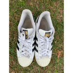Adidas  Superstar White Black Striped Sneakers 9.5 Classic Streetwear Quiet Luxe Photo 2