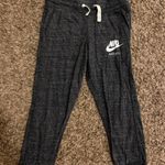 Nike Gray Sweats / Joggers Photo 0