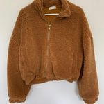 Vestique Cropped Fuzzy Jacket Photo 0