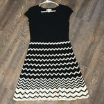 Dress Barn Black White Knit Dress Chevron Fit & Flare Women’s Size Medium Photo 5