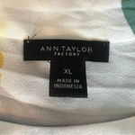 Ann Taylor Factory oversized rolled short sleeve blouse w/yellow flowers size XL Photo 5