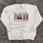 Gildan Taylor Swift 1989 taylors version sweatshirt taylor swift books Photo 0