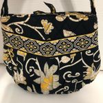 Vera Bradley RETIRED  women’s Hannah yellow bird pattern small handbag‎ Photo 2