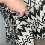 Jolt Black and White Geometric Zig Zag Hooded Poncho Vest Women's Large Photo 4