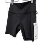 Alo Yoga 5" AIRLIFT ENERGY SHORT Black Photo 2