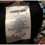 Lands' End Land’s End floral Built-in Underwire bikini top has fully adjustable straps, hol Photo 6