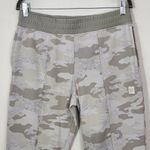 We Wander Gray Camo Joggers NWT Size Medium Cropped Camo Jogging Pants Photo 1