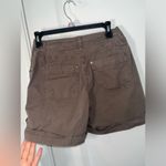 Gloria Vanderbilt Cargo Brown Button Pocket Casual Utility Long Shorts Sz 4 Photo 1
