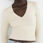 ZARA Ribbed Cropped Vneck Sweater Cream Size Medium Photo 2