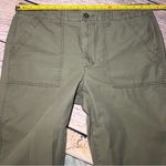 Levi's Capris Chino Pants Hazy Green Women’s Size 30 Utility Boho Utility Pants Photo 4