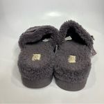 UGG  Fluffita platform slip on sandals women’s size 8 purple casual trendy Sherpa Photo 4
