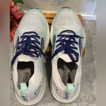 Brooks Levitate 5 GTS Stealthfit Womens 10.5 White Blue Running Shoes Athletic Photo 4