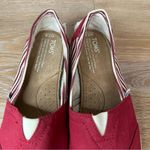 Toms NWOT  Red White Striped Slip On Flat Shoes, Size 7.5 Photo 6